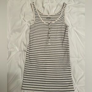 Old Navy small tank top like new